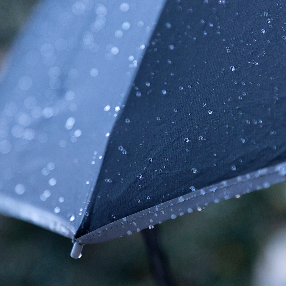 Folding Inverted Umbrella with LED Light!